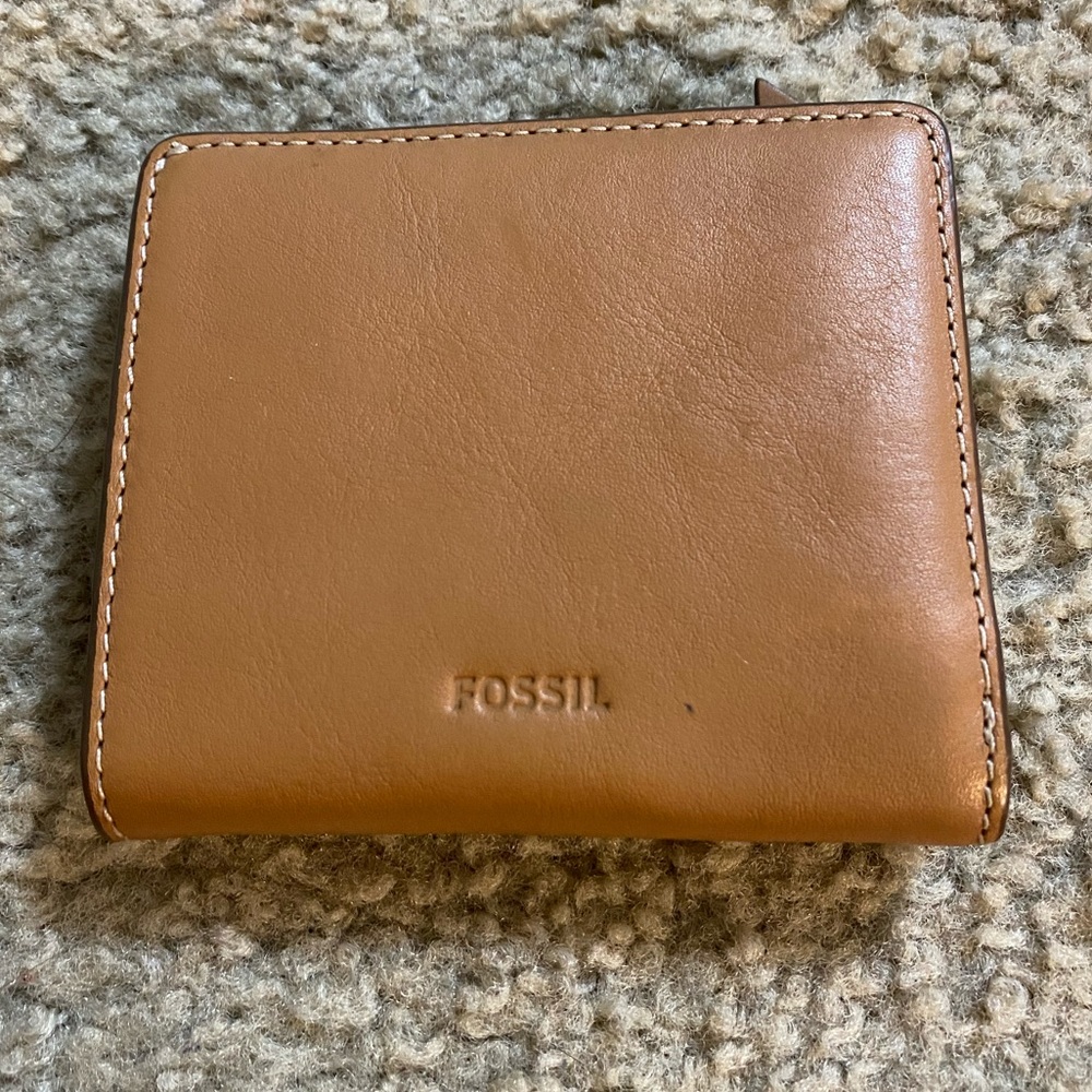 Small Tan Fossil Wallet